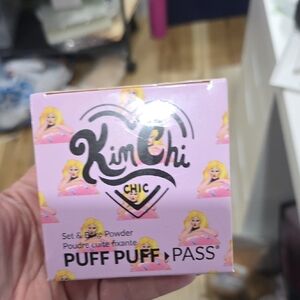 Kimchi Chic Beauty Puff Puff Pass Set & Bake Powder - Translucent